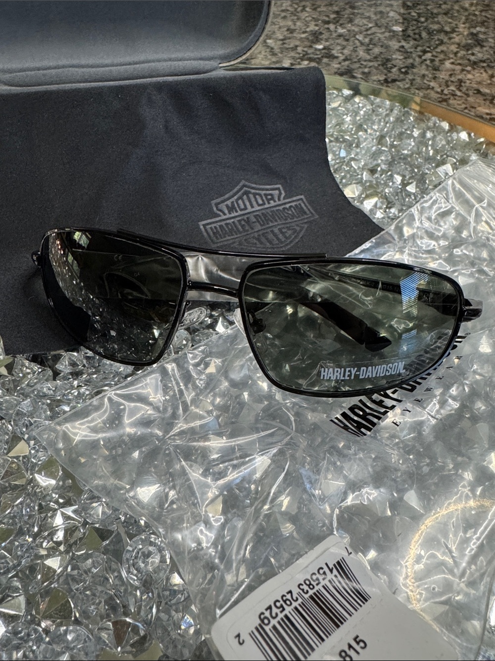Harley-Davidson Black Metal Aviator Sunglasses with Dark Lenses NEW